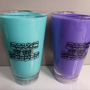 South of the Border double wall tumblers, set up two no lit 16 to 20 oz light bl